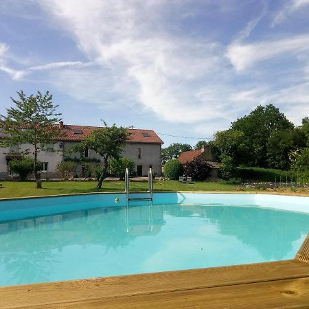 Chambres D'Hotes Quatre Mains Saint-Priest-des-Champs Esterno foto