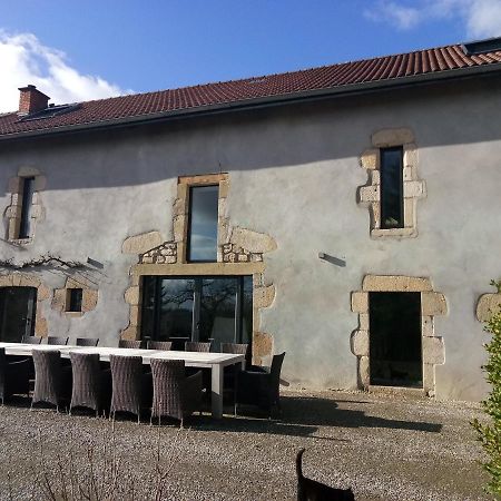 Chambres D'Hotes Quatre Mains Saint-Priest-des-Champs Esterno foto