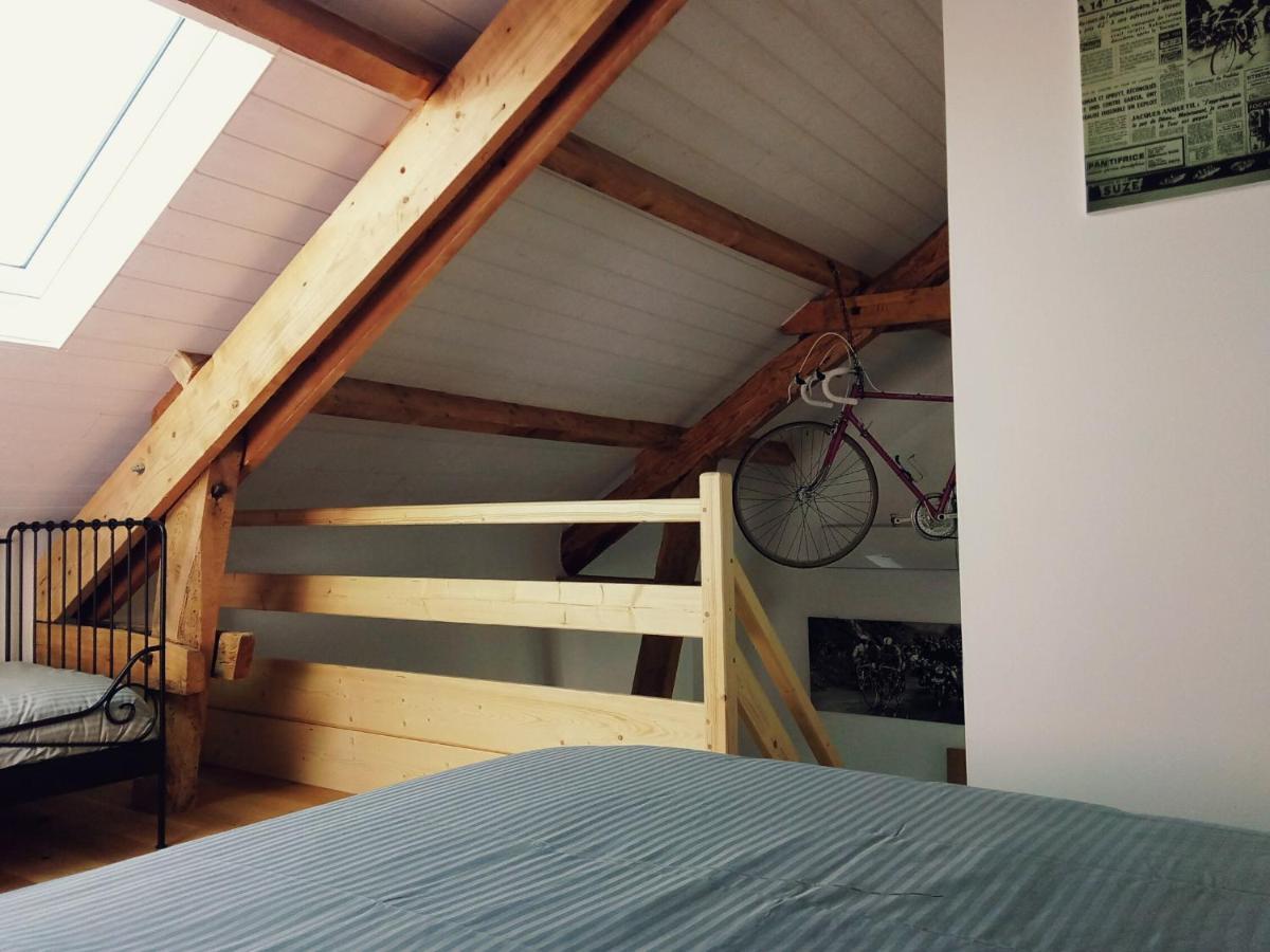 Chambres D'Hotes Quatre Mains Saint-Priest-des-Champs Esterno foto