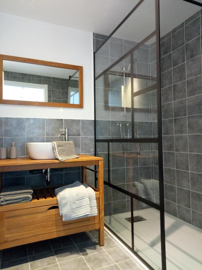 Chambres D'Hotes Quatre Mains Saint-Priest-des-Champs Esterno foto