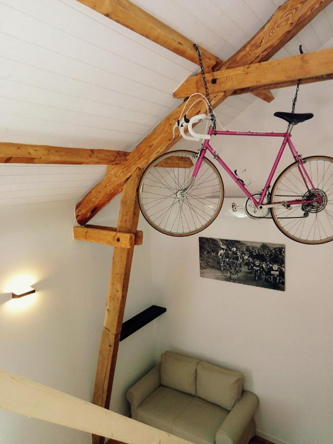 Chambres D'Hotes Quatre Mains Saint-Priest-des-Champs Esterno foto