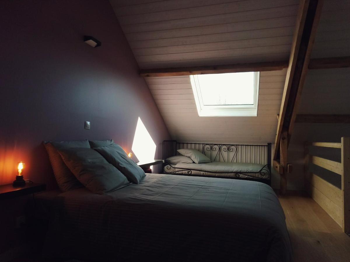 Chambres D'Hotes Quatre Mains Saint-Priest-des-Champs Esterno foto