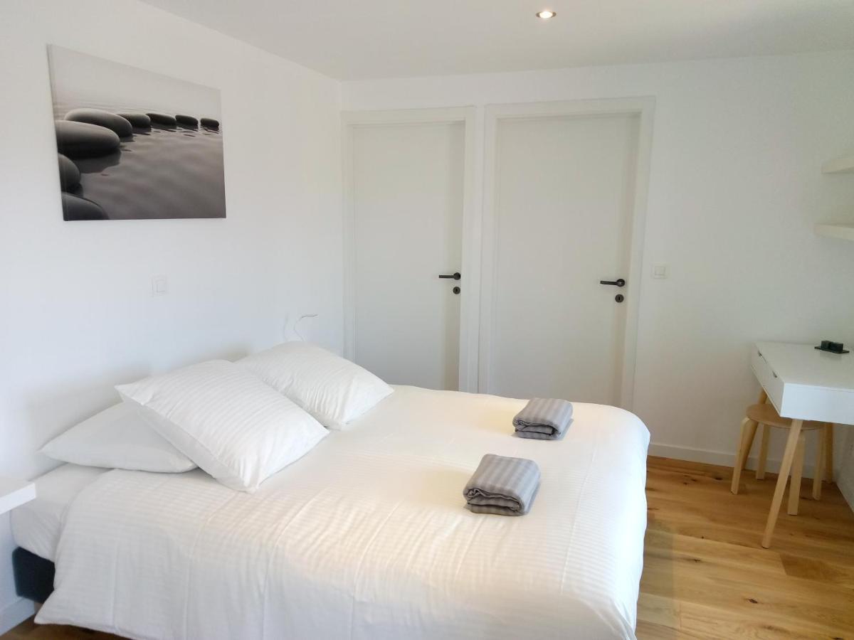 Chambres D'Hotes Quatre Mains Saint-Priest-des-Champs Esterno foto